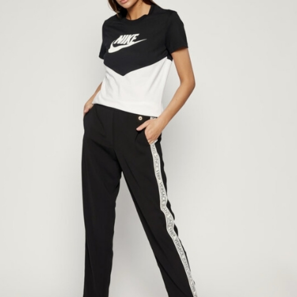 Nike Women sz L Sportswear Top Tee Shirt Short Sleeve color block spell out